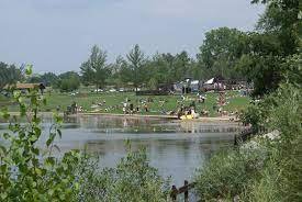 Grass, Outdoors, Park, Pond.