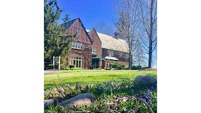 Cottage, Neighborhood, Grass, Outdoors.