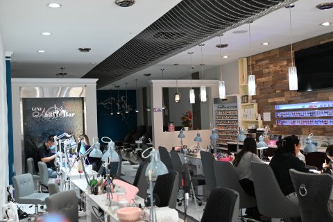 Adult, Female, Person, Woman.