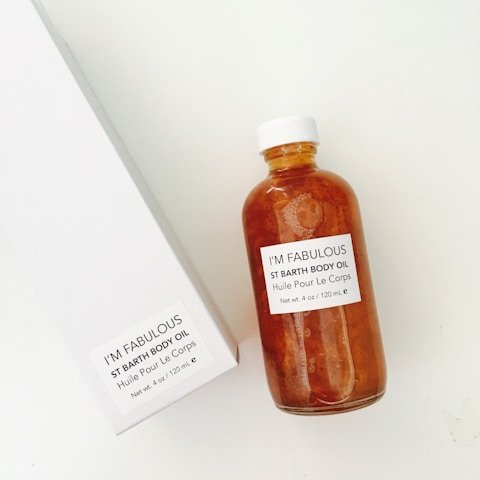 Seasoning, Syrup, Ketchup, Bottle. Text: I&#039;M FABULOUS ST BARTH BODY OIL Huile Pour Le Corps I&#039;M FABULOUS ST BARTH BODY OIL Huile Pour Le Corps
