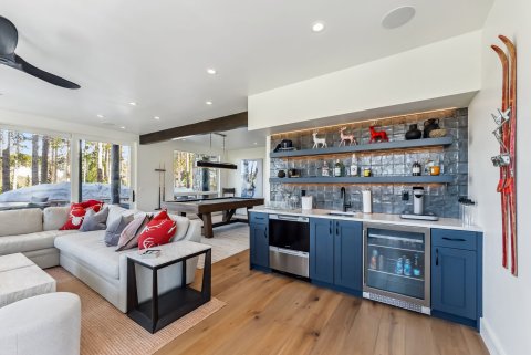 Indoors, Interior Design, Home Decor, Living Room.