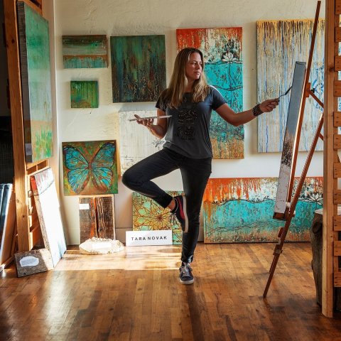 Custom Creations Inc logo