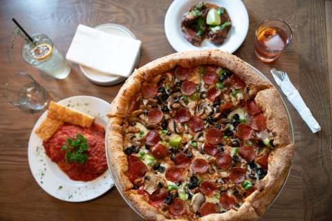 Food Presentation, Pizza, Brunch, Cup.