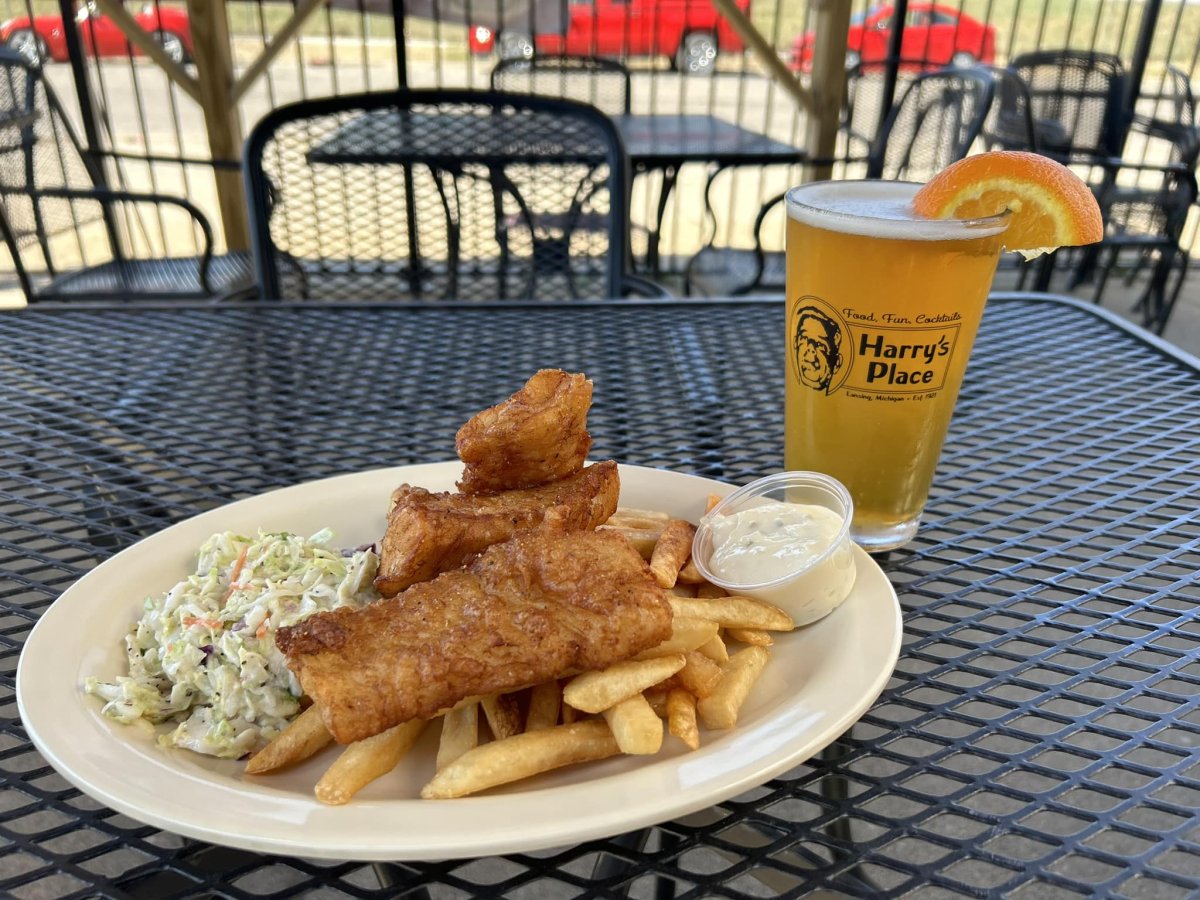 Food Presentation, Beer, Plate, Glass. Text: Harry&#039;s Place