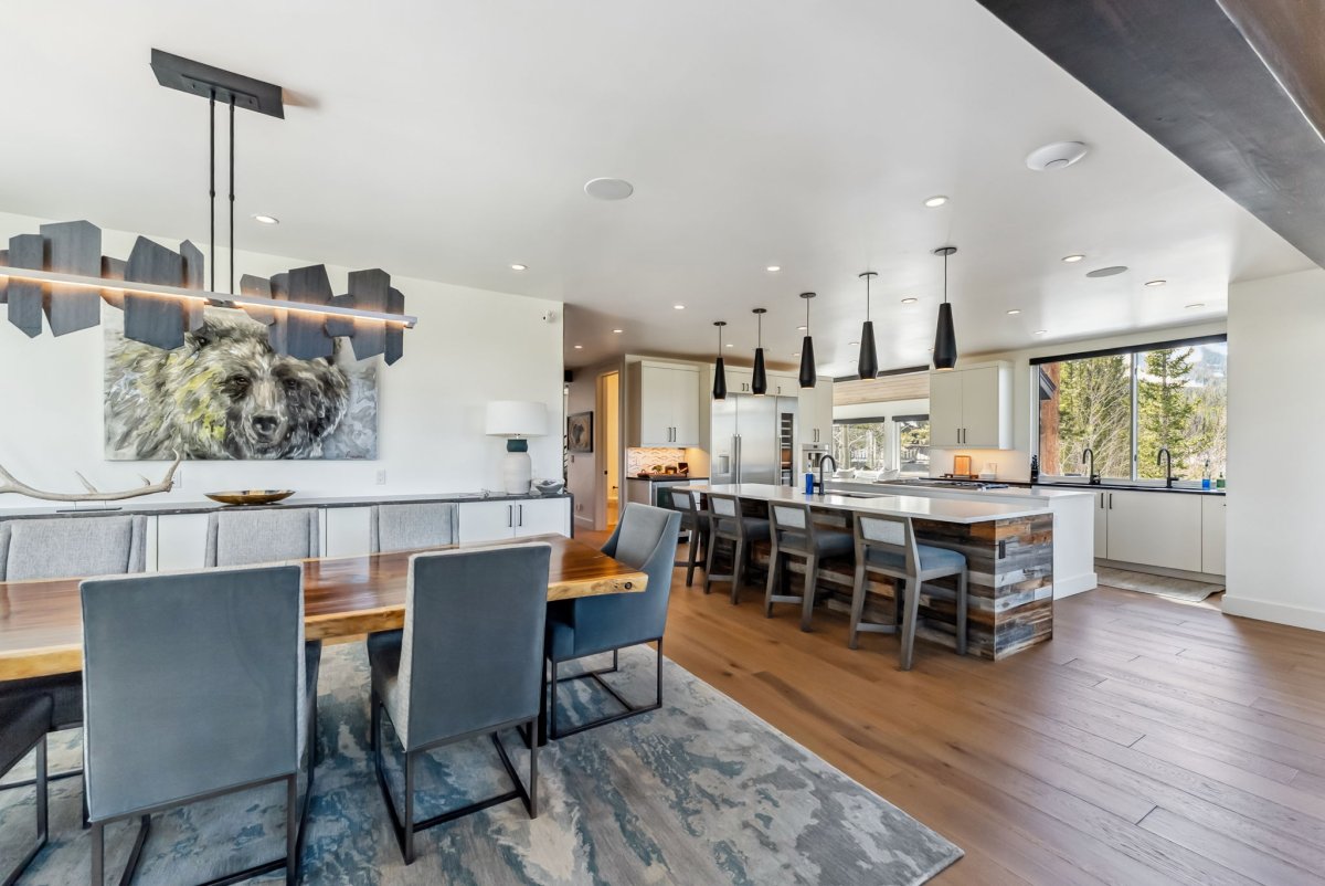Dining Room, Dining Table, Interior Design, Home Decor.