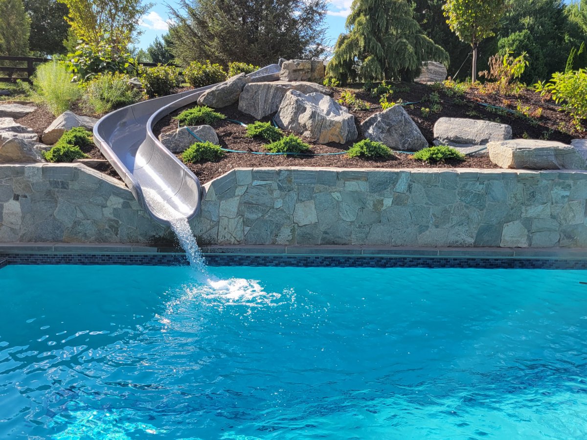 Pool, Water, Swimming Pool, Outdoors.