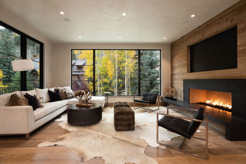 Home Decor, Interior Design, Fireplace, Coffee Table.